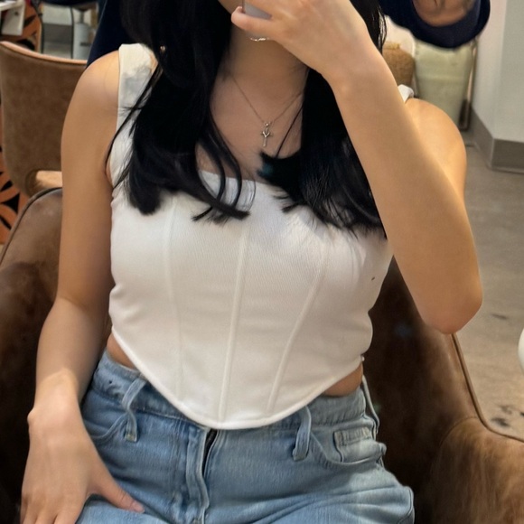 Crop top with boning - Picture 4 of 4